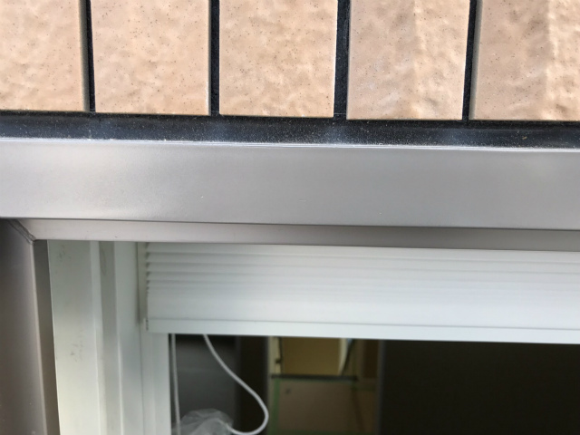 樹脂サッシの欠け補修補修後