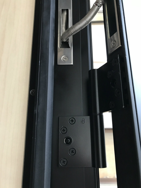 玄関ドアのキズ補修補修後