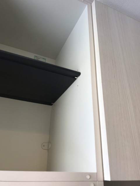 収納建具のビス穴補修補修後